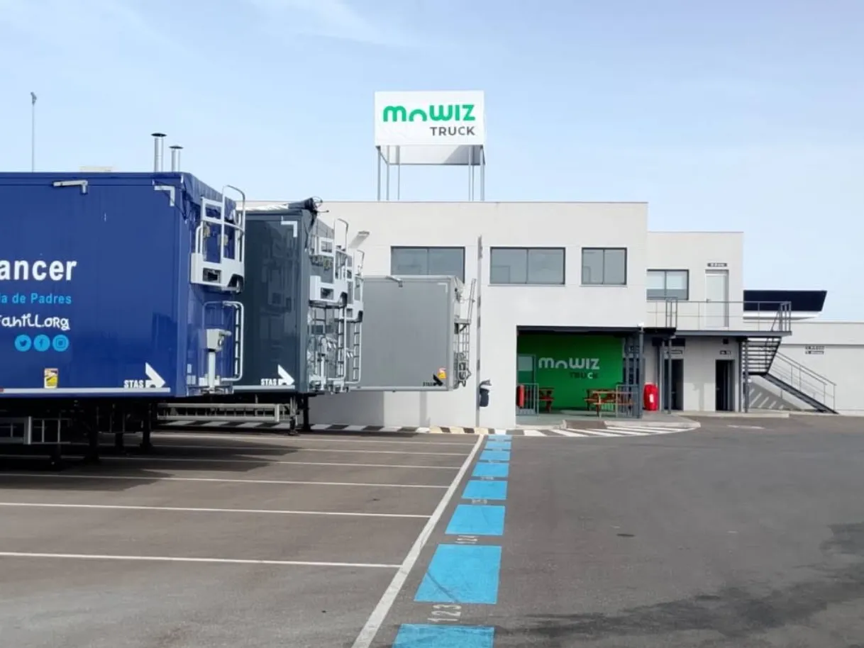 Parking camiones mowiz TRUCK Castellón (Alquerias), foto 1