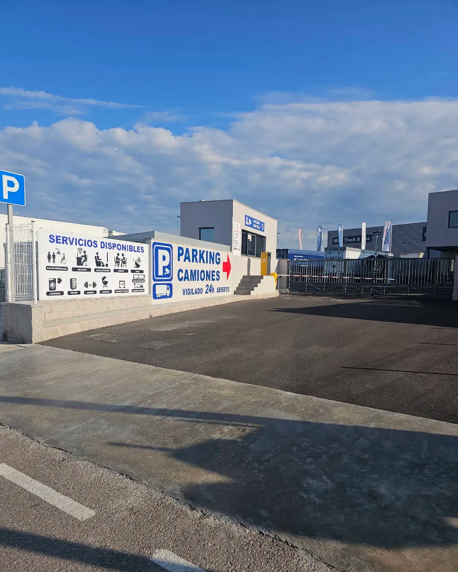 Parking camiones mowiz TRUCK Castellón (Alquerias), foto 3