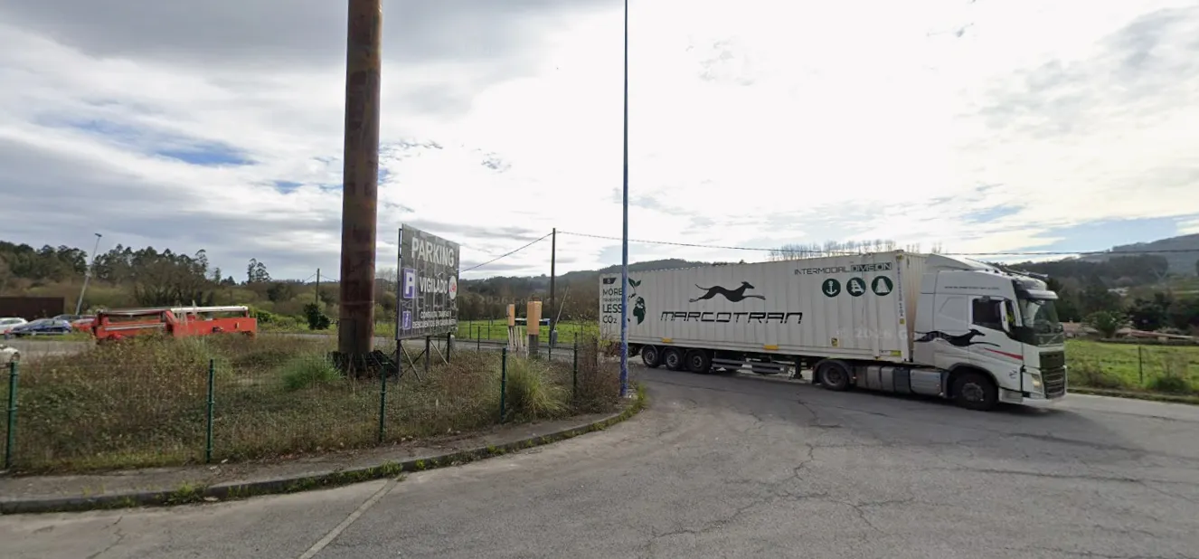 Parking Camiones Ledoño (Culleredo), foto 2